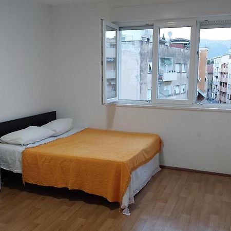 ספליט Room With Private Toilet And Terrace In City Center In Shared Apartment מראה חיצוני תמונה