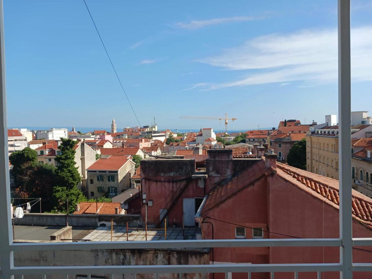 ספליט Room With Private Toilet And Terrace In City Center In Shared Apartment מראה חיצוני תמונה