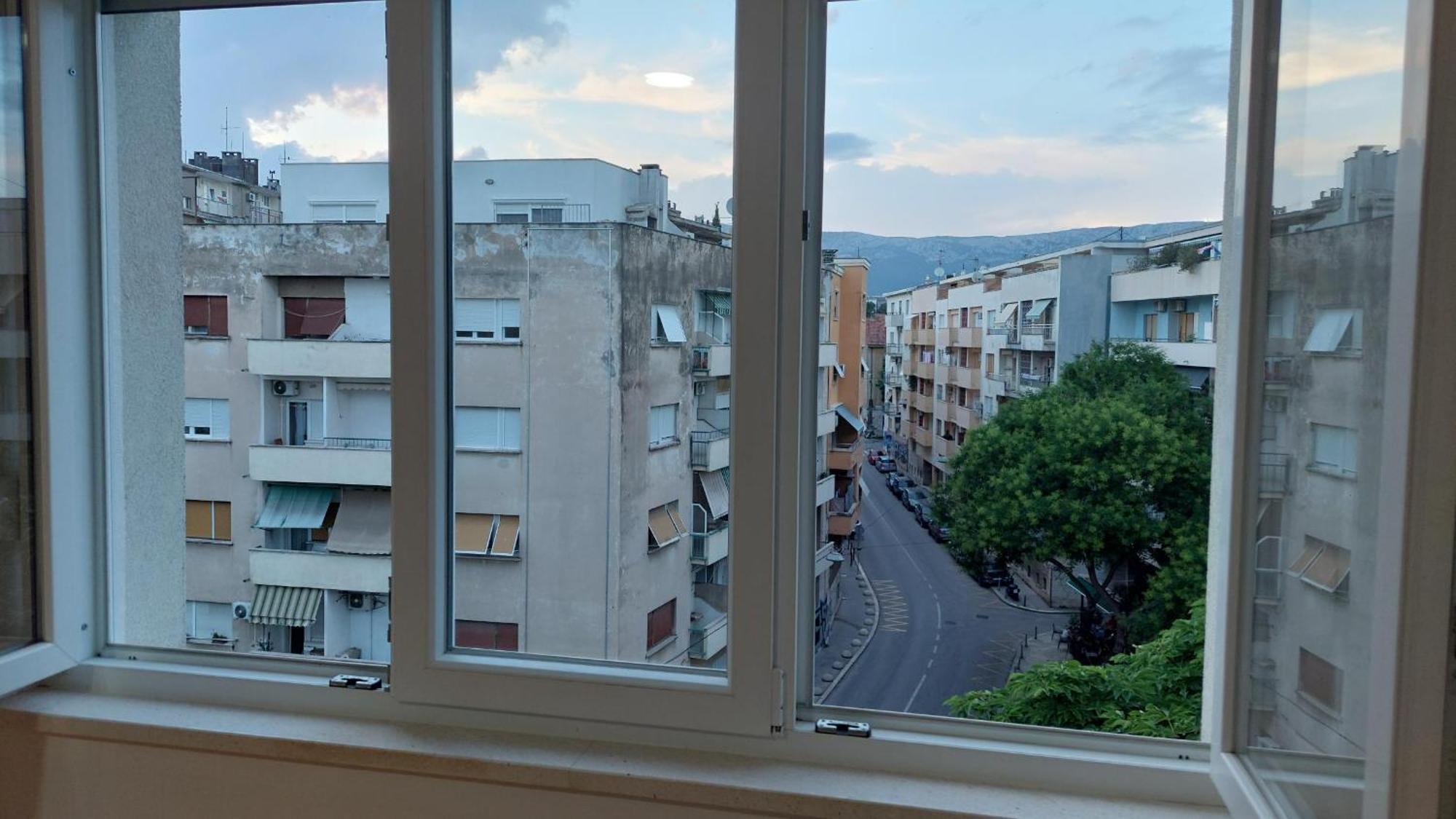 ספליט Room With Private Toilet And Terrace In City Center In Shared Apartment מראה חיצוני תמונה