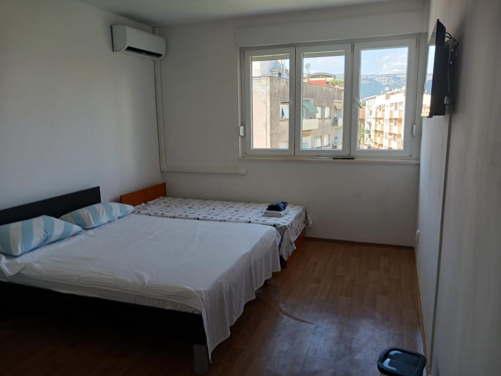 ספליט Room With Private Toilet And Terrace In City Center In Shared Apartment מראה חיצוני תמונה